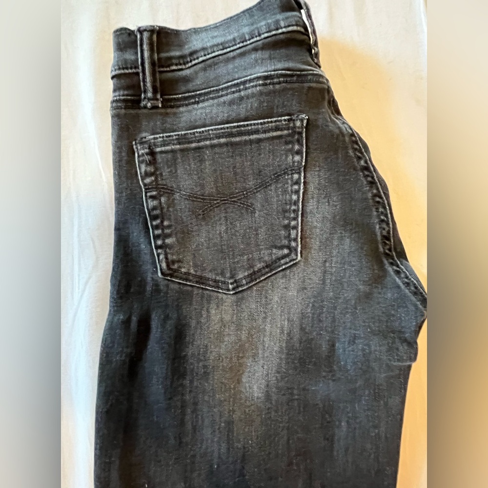 Gap High Rise Cropped Jean - Picture 4 of 9